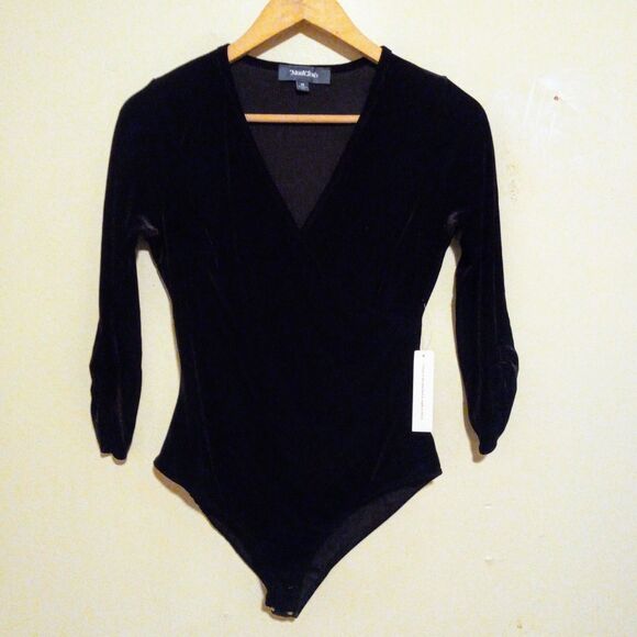 Modcloth Suits You Well Velvet Bodysuit-Medium-Faux Wrap-Adjustable Snap-NEW - Picture 2 of 9